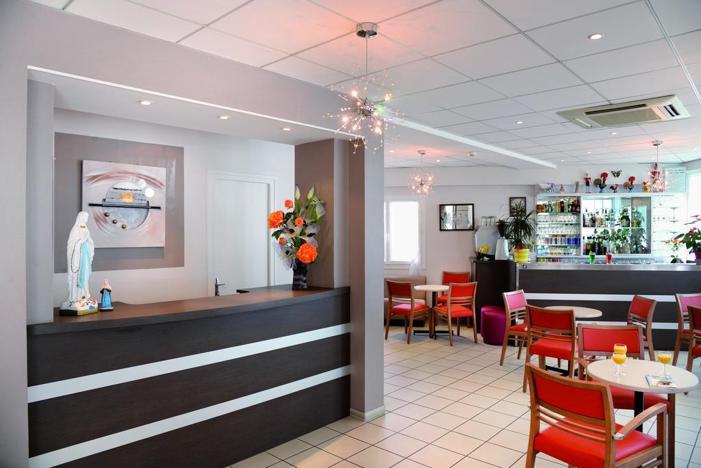Hotel Saint Contard Лурд Экстерьер фото
